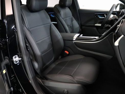 Certified 2025 Mercedes-Benz GLC 300 4MATIC image 19