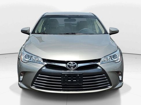 Used 2016 Toyota Camry LE FWD image 12