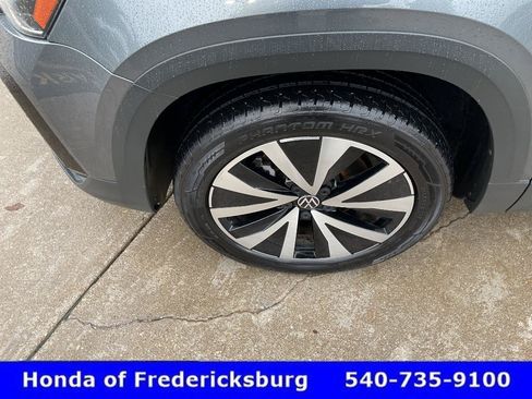Used 2022 Volkswagen Taos SE AWD/4WD image 8