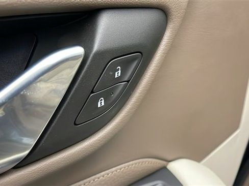 Certified 2021 GMC Yukon Denali w/ Denali Ultimate Package image 9