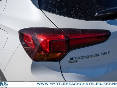 Used 2020 Buick Encore GX Essence w/ Experience Buick Package image 11