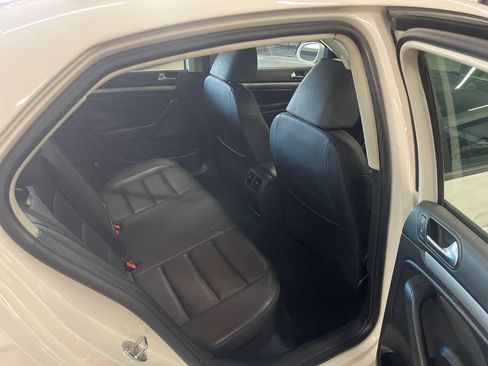 Used 2010 Volkswagen Jetta Limited Edition FWD image 52