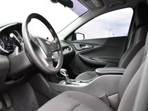 Used 2022 Chevrolet Malibu LS FWD image 14