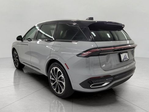 Used 2026 Lincoln Nautilus Reserve AWD/4WD image 23