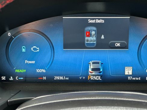 Used 2025 Ford Escape ST-Line Elite w/ Premium Technology Package AWD/4WD image 30