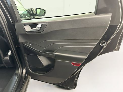 Used 2025 Ford Escape ST-Line image 31