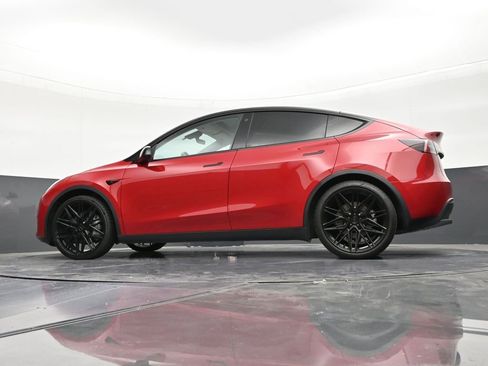 Used 2023 Tesla Model Y Long Range image 21