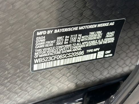 Certified 2025 BMW iX xDrive50 w/ Premium Package AWD/4WD image 40