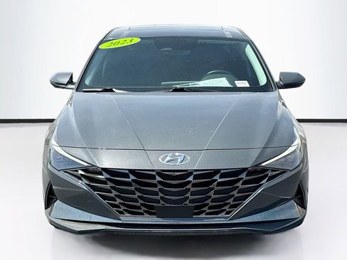 Used 2023 Hyundai Elantra Limited image 2