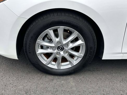 Used 2016 MAZDA MAZDA3 i Sport w/ Preferred Equipment Package image 27