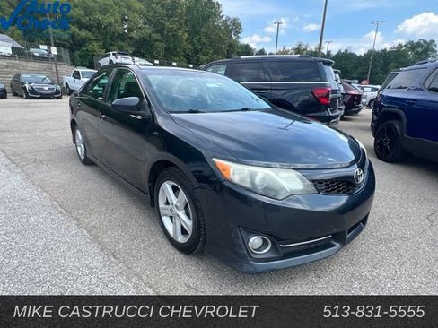 Used 2013 Toyota Camry SE w/ Convenience Pkg FWD image 2