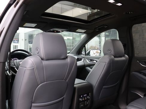 Used 2022 Buick Enclave Premium w/ Experience Buick Package image 38