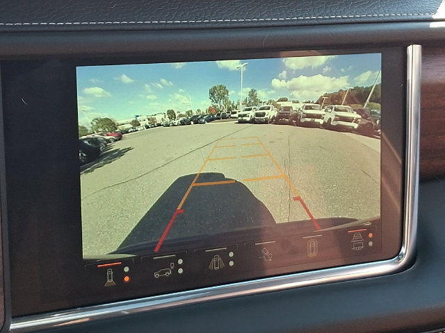 Used 2024 GMC Yukon Denali Ultimate AWD/4WD image 13