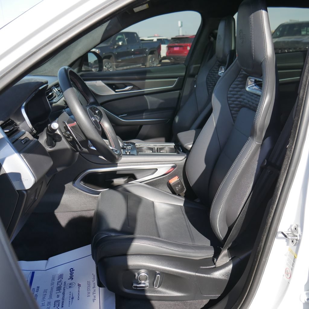 Used 2024 Jaguar F-PACE SVR AWD/4WD image 31
