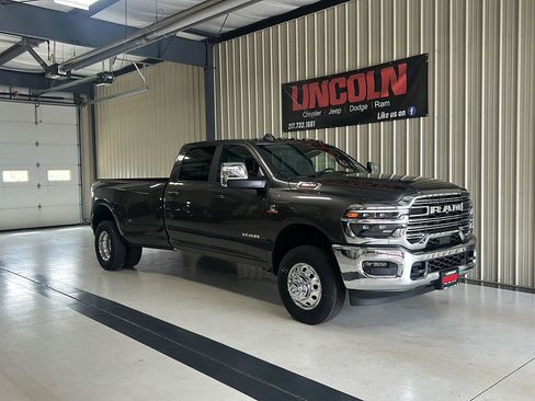 New 2026 RAM 3500 Laramie AWD/4WD image 27