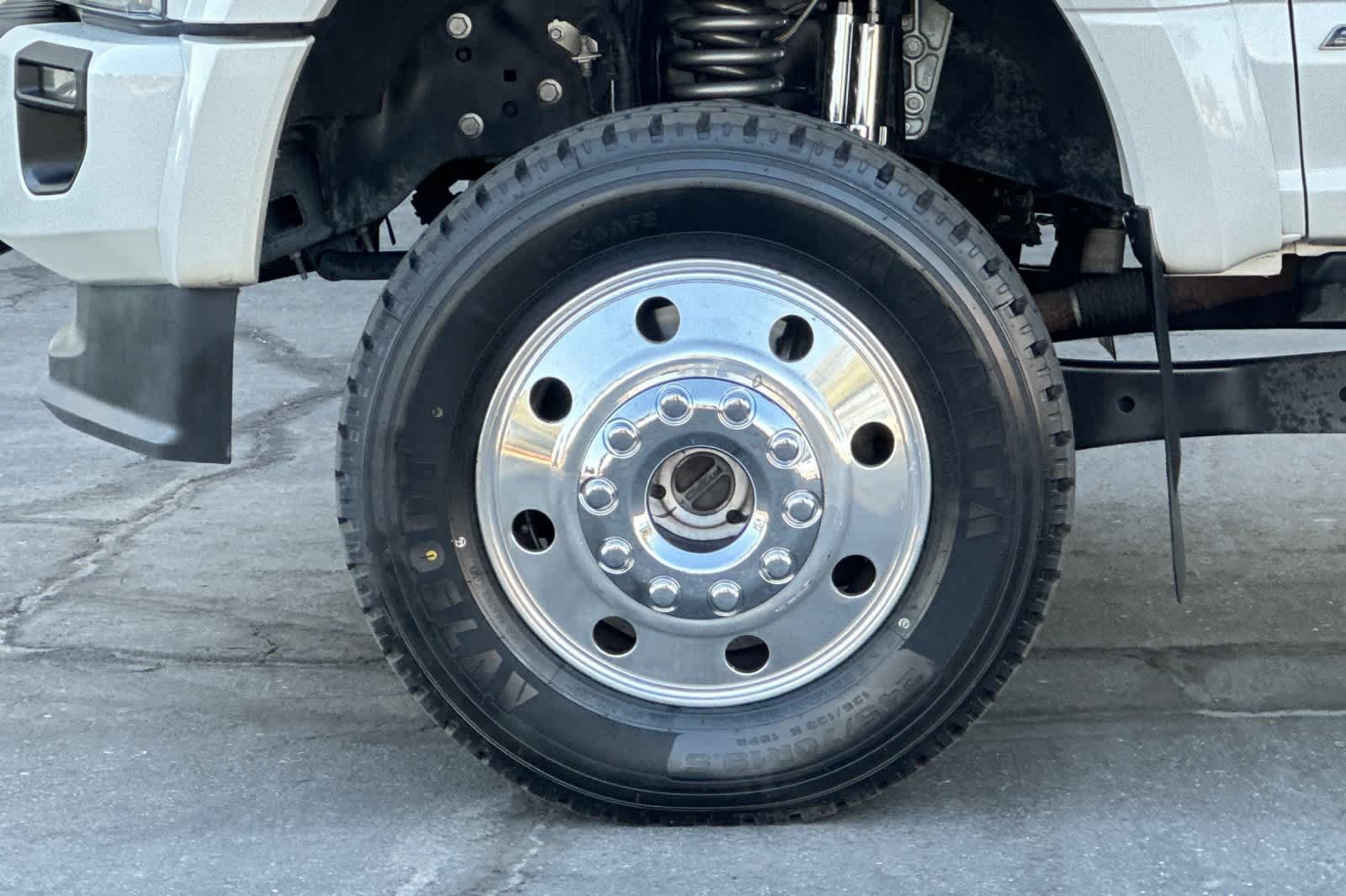 Used 2020 Ford F450 Platinum w/ FX4 Off-Road Package AWD/4WD image 27