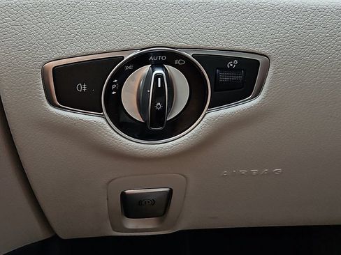 Used 2021 Mercedes-Benz E 350 4MATIC Sedan image 23