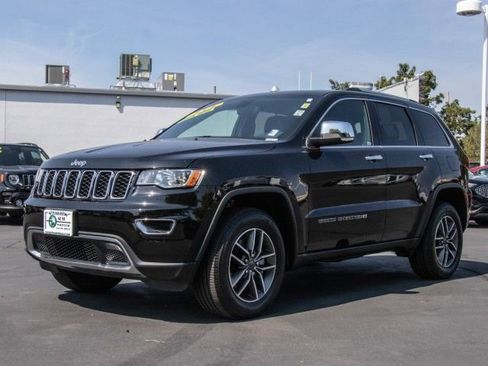 Used 2022 Jeep Grand Cherokee Limited image 3