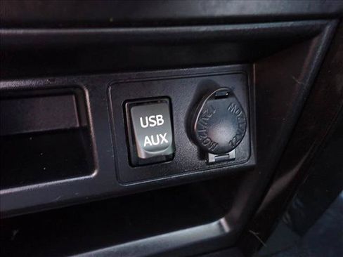 Used 2018 Toyota 4Runner TRD Off-Road Premium AWD/4WD image 19