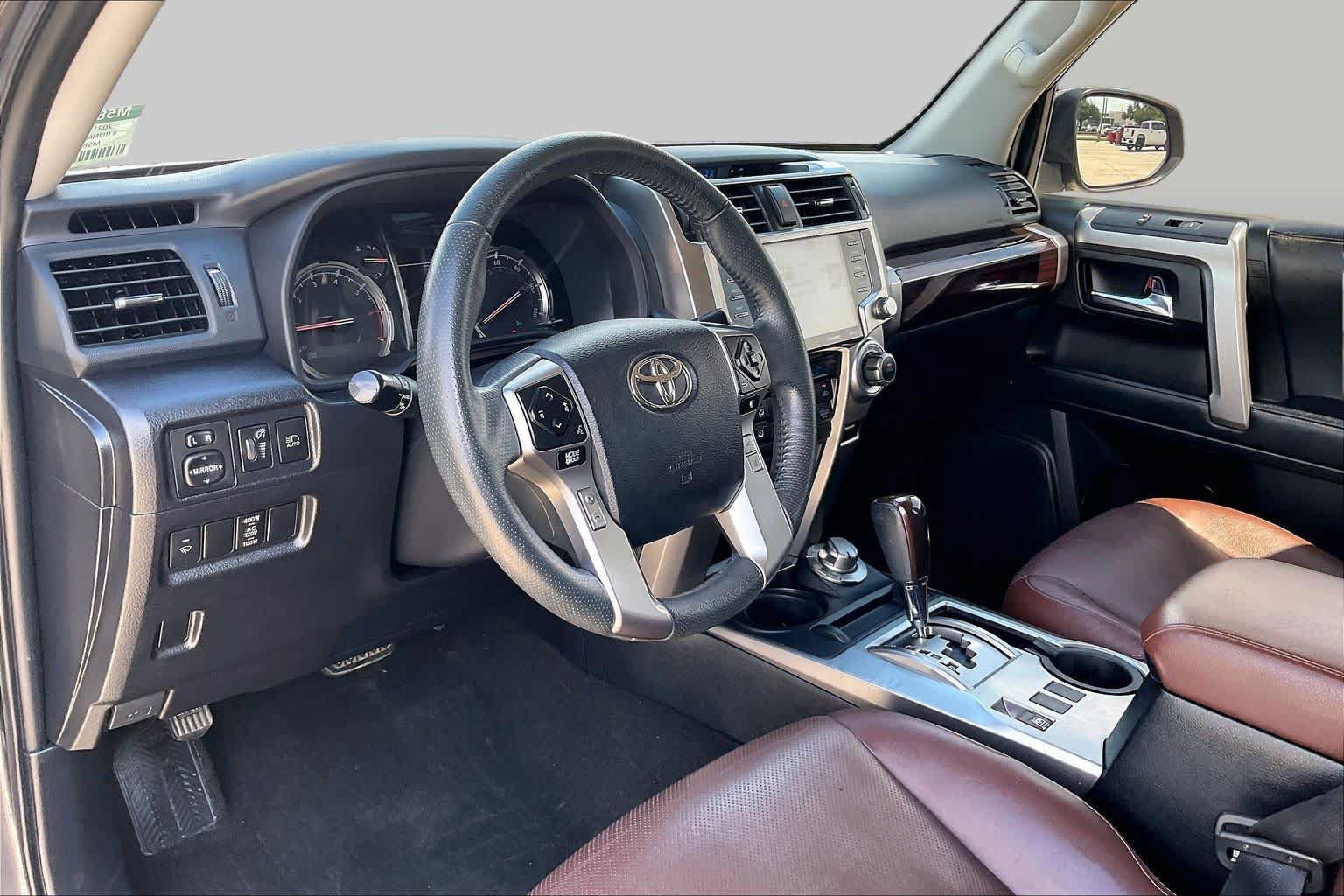 Used 2021 Toyota 4Runner Limited AWD/4WD image 32