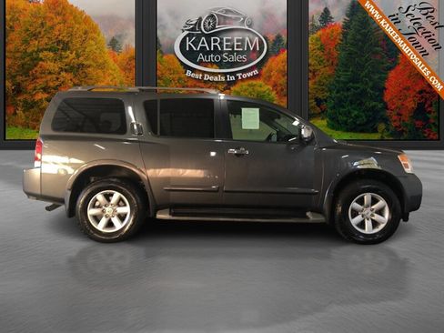 Used 2011 Nissan Armada SV image 4