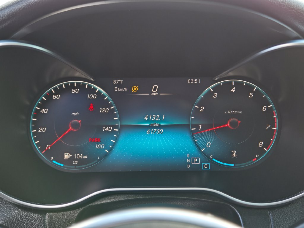 Used 2021 Mercedes-Benz GLC 300 4MATIC image 22