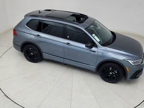 Used 2023 Volkswagen Tiguan SE R-Line image 76