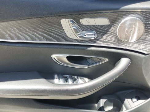 Used 2021 Mercedes-Benz E 350 4MATIC Sedan w/ Premium Package image 19