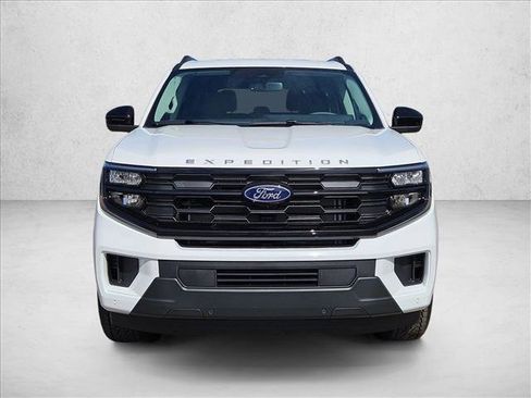 New 2026 Ford Expedition Active image 5
