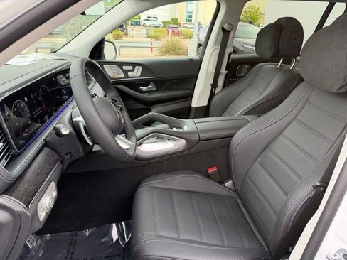 New 2026 Mercedes-Benz GLS 450 4MATIC image 10