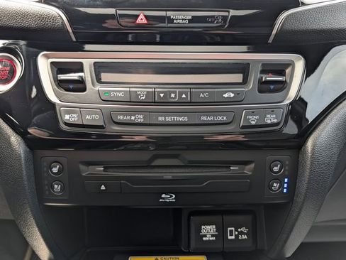 Used 2021 Honda Pilot Black Edition image 24