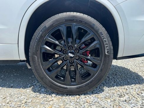 Certified 2023 Cadillac XT6 Sport w/ LPO, Onyx Lite Package AWD/4WD image 16