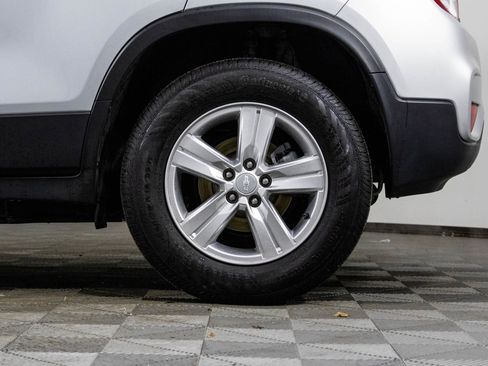 Used 2021 Chevrolet Trax LT image 42