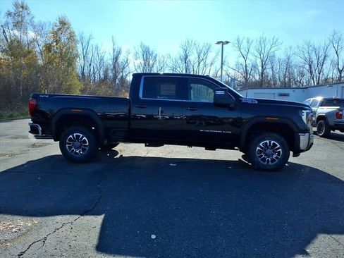 New 2026 GMC Sierra 3500 SLE w/ SLE Value Package image 6