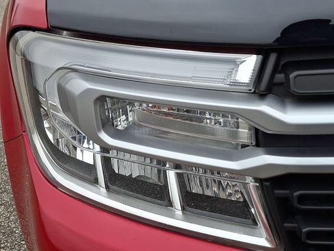 Used 2022 Ford Maverick Lariat w/ Lariat Luxury Package image 9