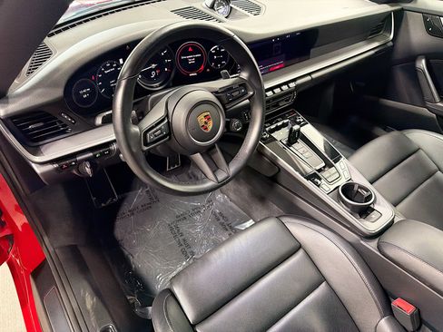 Used 2020 Porsche 911 Carrera image 4