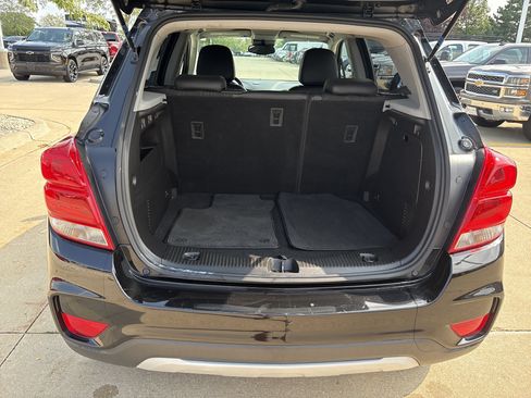 Used 2019 Chevrolet Trax LT w/ LT Convenience Package FWD image 14