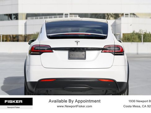 Used 2022 Tesla Model X image 2