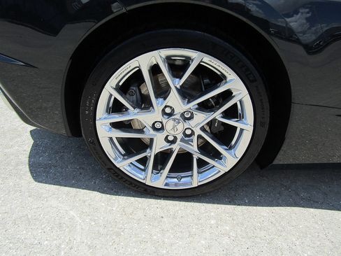 Used 2024 Chevrolet Corvette Stingray Premium Cpe w/ Z51 Performance Package RWD image 24