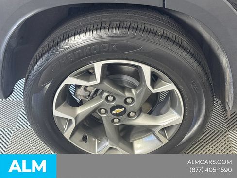 Used 2025 Chevrolet Trax LT FWD image 20
