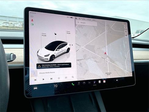 Used 2022 Tesla Model 3 Long Range image 18