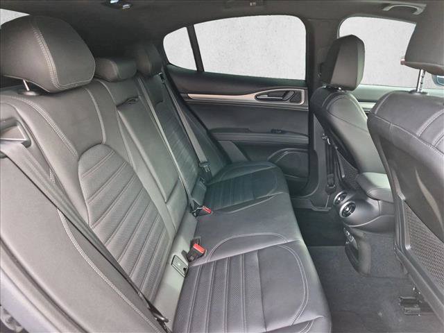 Used 2024 Alfa Romeo Stelvio Veloce AWD/4WD image 21