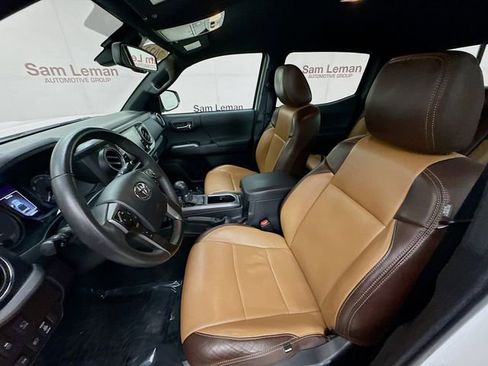 Used 2023 Toyota Tacoma TRD Sport w/ Advanced Technology Package image 19