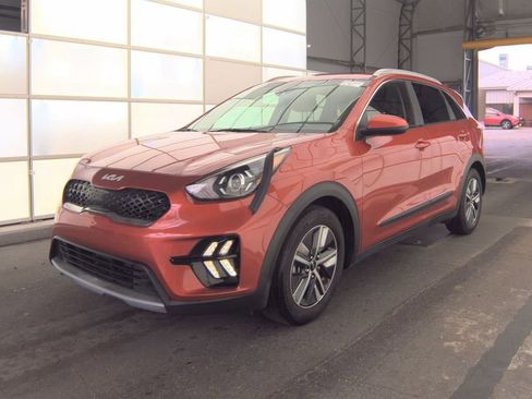 Used 2022 Kia Niro LXS image 1