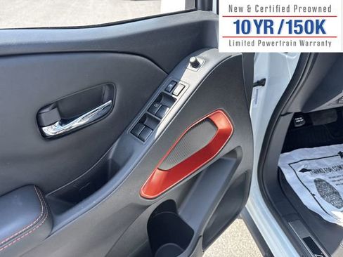 Used 2023 Nissan Frontier PRO-4X w/ Technology Package image 16