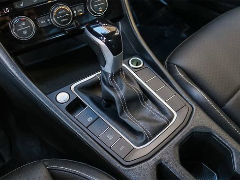 Used 2024 Volkswagen Jetta SE image 20