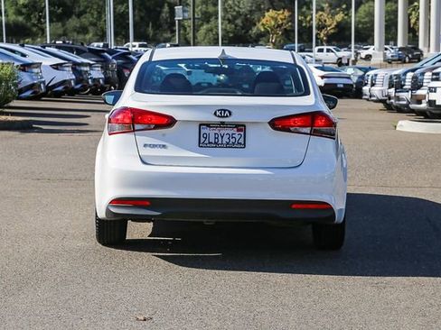 Used 2018 Kia Forte LX w/ LX Rear Camera Package FWD image 4