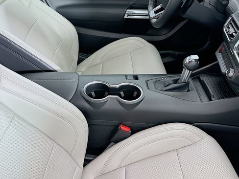 Used 2024 Ford Mustang GT Premium image 34