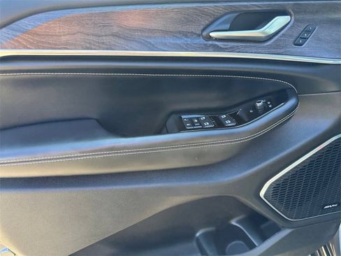 Certified 2023 Jeep Grand Cherokee L Overland image 17