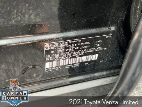 Used 2021 Toyota Venza Limited image 37